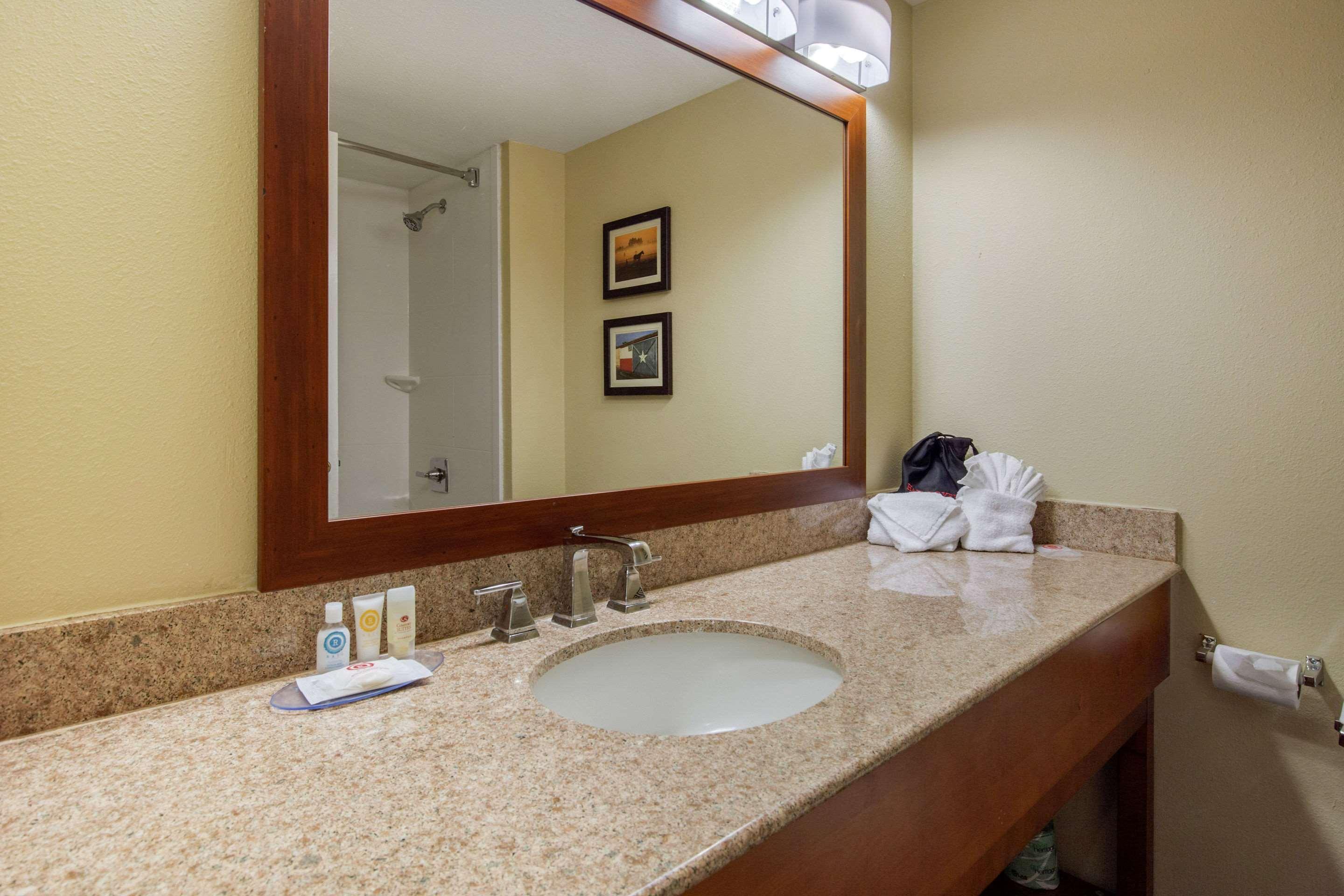 Comfort Inn & Suites Sw Houston Sugarland Esterno foto