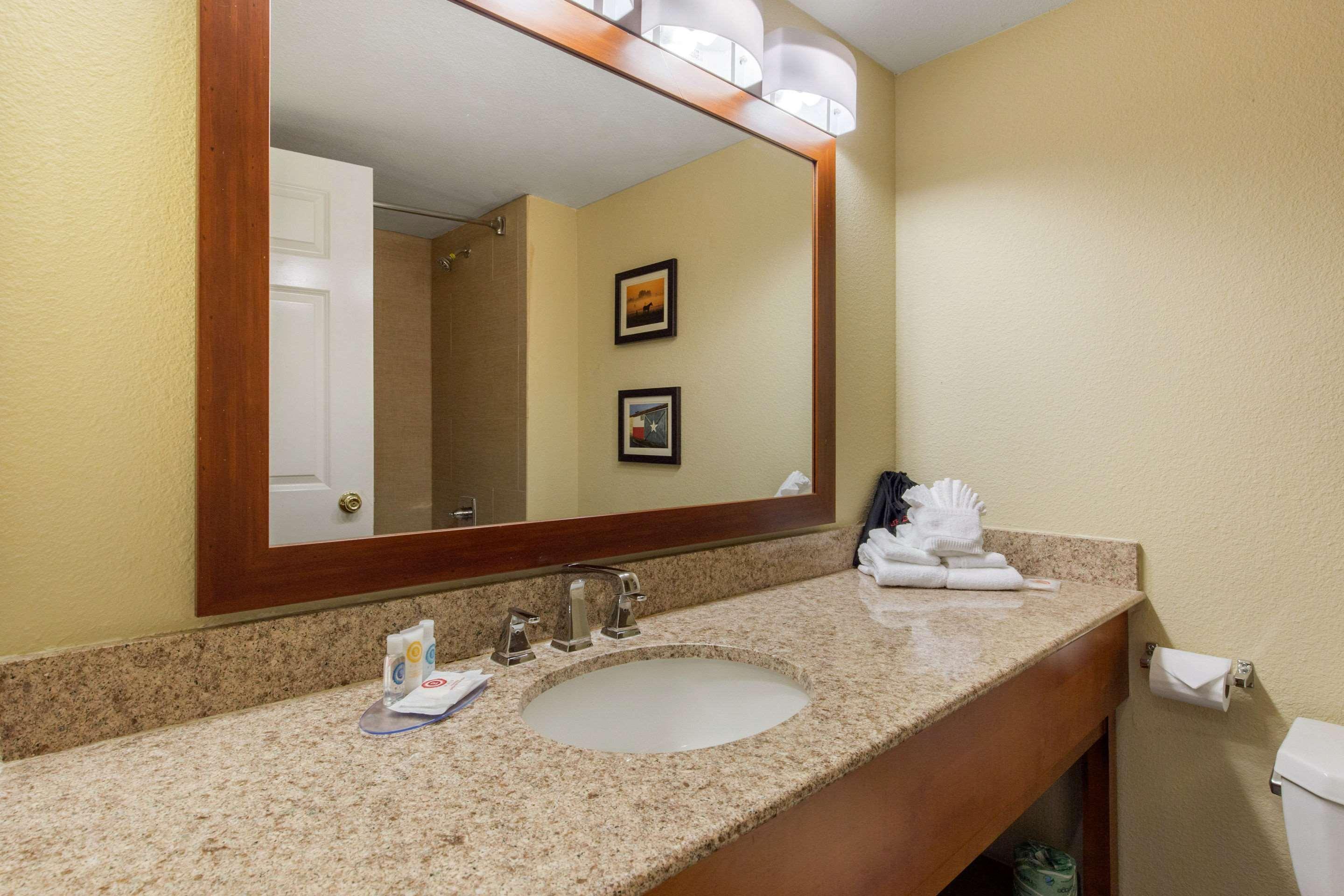 Comfort Inn & Suites Sw Houston Sugarland Esterno foto