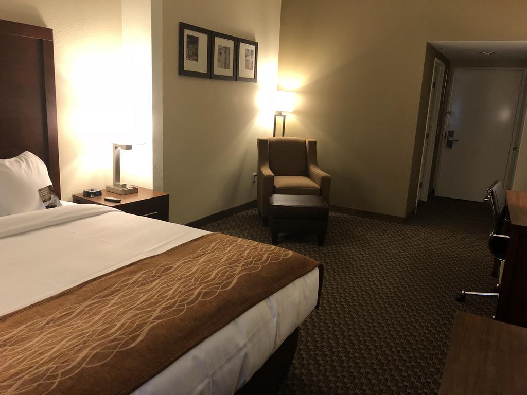 Comfort Inn & Suites Sw Houston Sugarland Esterno foto