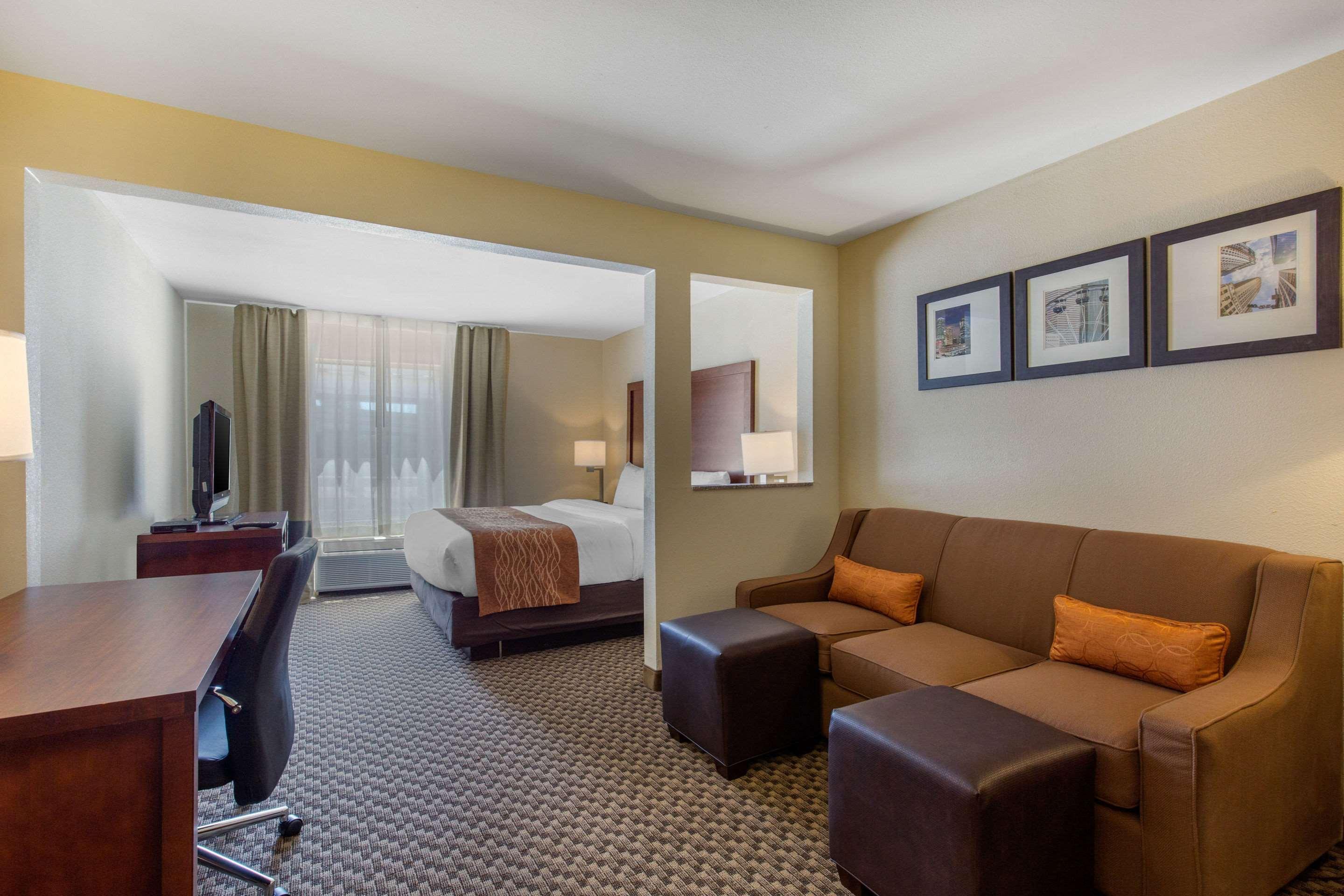 Comfort Inn & Suites Sw Houston Sugarland Esterno foto